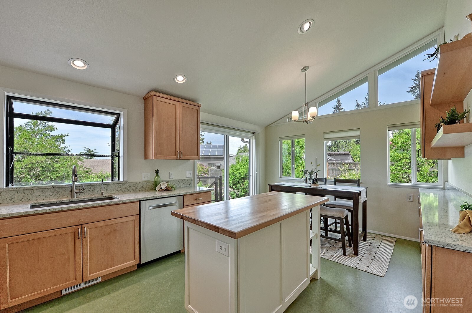 1008 West Toledo Street Bellingham, WA 98229 - Photo 12 of 40