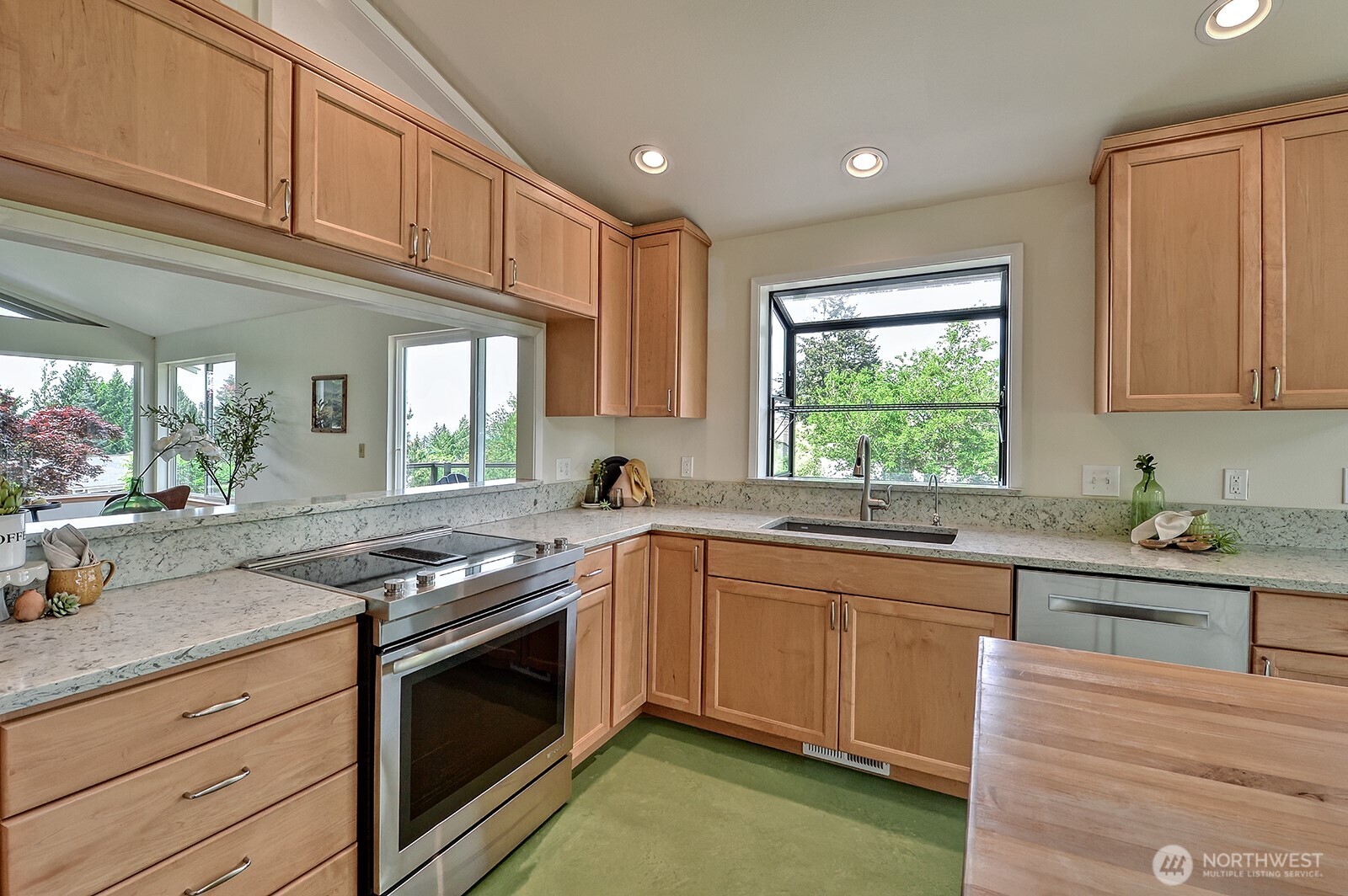 1008 West Toledo Street Bellingham, WA 98229 - Photo 15 of 40