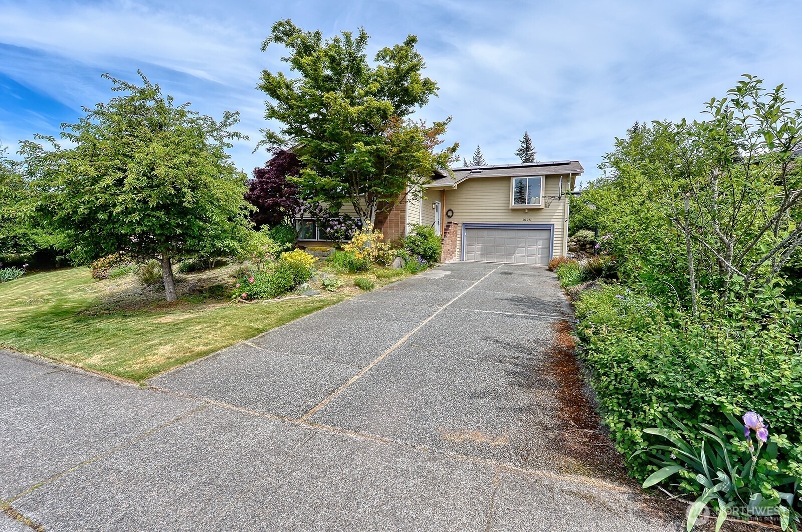 1008 West Toledo Street Bellingham, WA 98229 - Photo 2 of 40