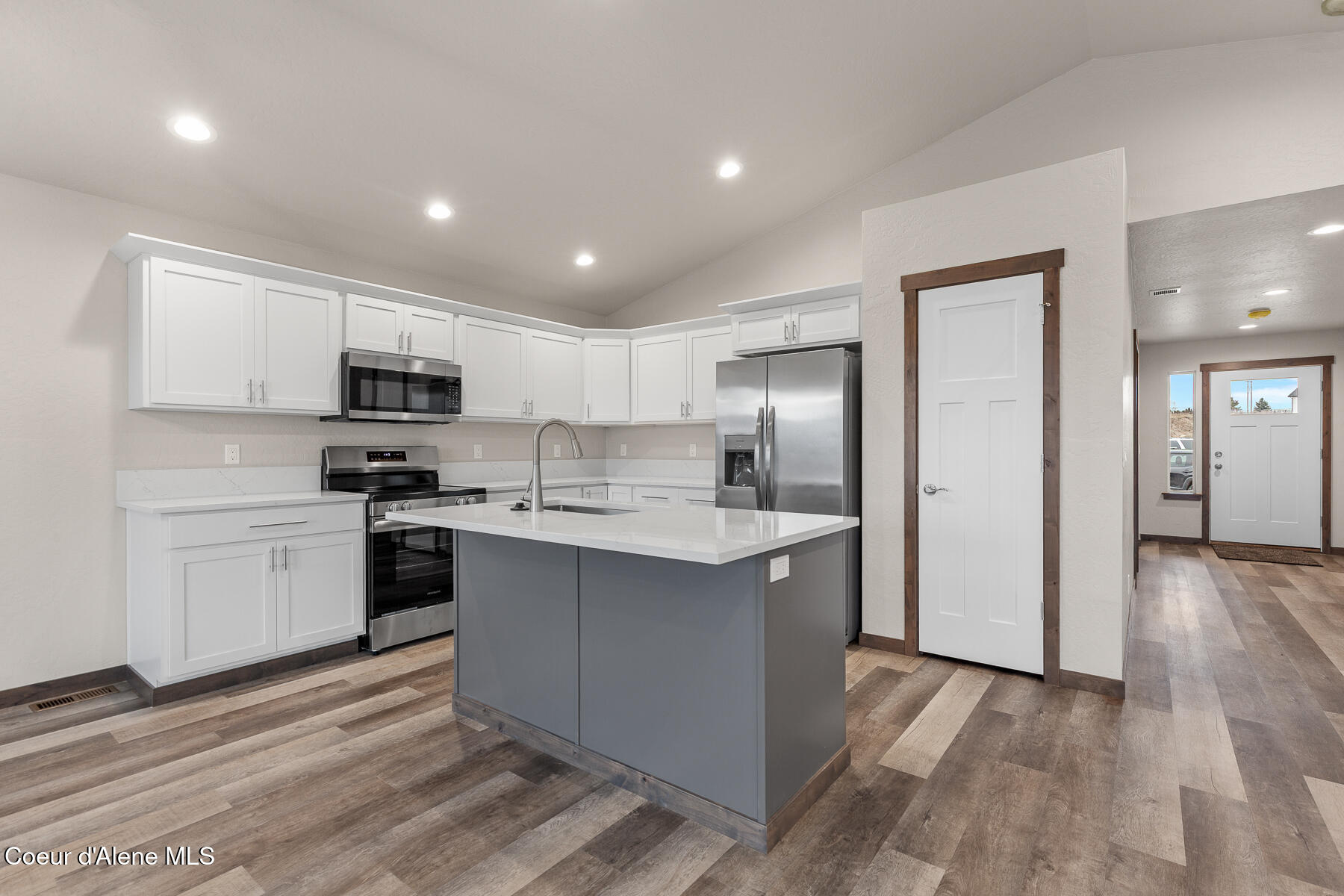 3594 Blaze Loop Post Falls, ID 83854 - Photo 7 of 29 3594NBlazeLoop-7