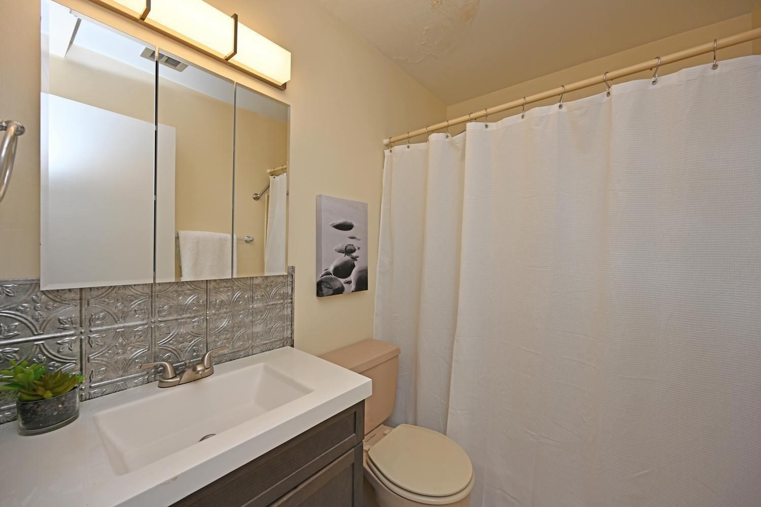 1815 William Howard Taft Road, Unit 810 Cincinnati, OH 45206 - Photo 17 of 26