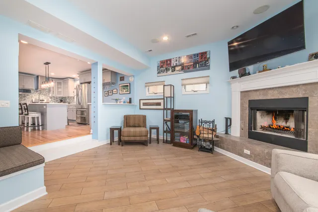 $560,000 | 7417 North Oleander Avenue, Chicago, IL 60631