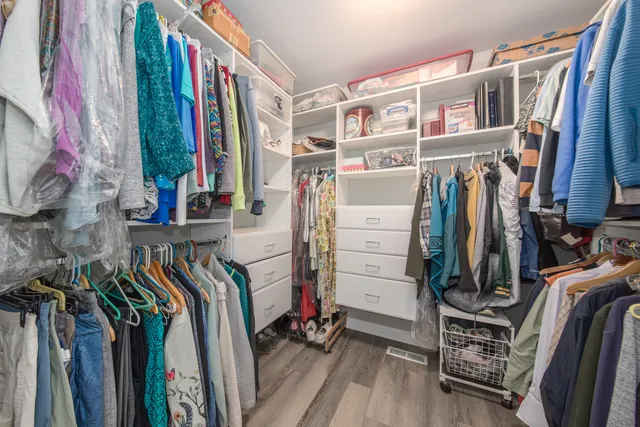 $560,000 | 7417 North Oleander Avenue, Chicago, IL 60631