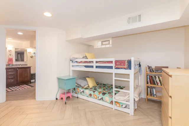 $560,000 | 7417 North Oleander Avenue, Chicago, IL 60631