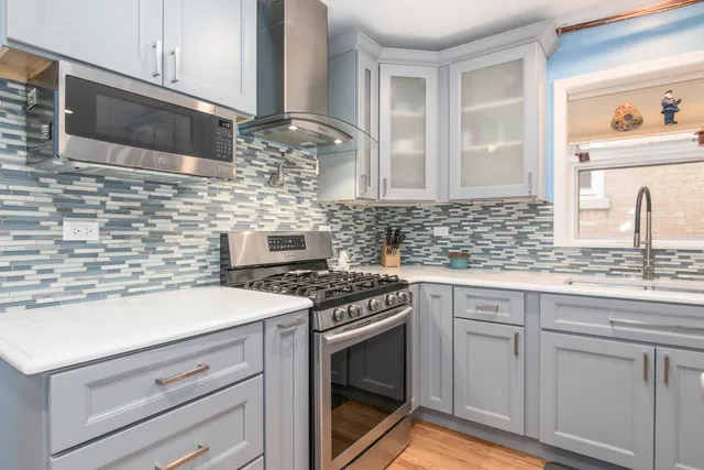 $560,000 | 7417 North Oleander Avenue, Chicago, IL 60631