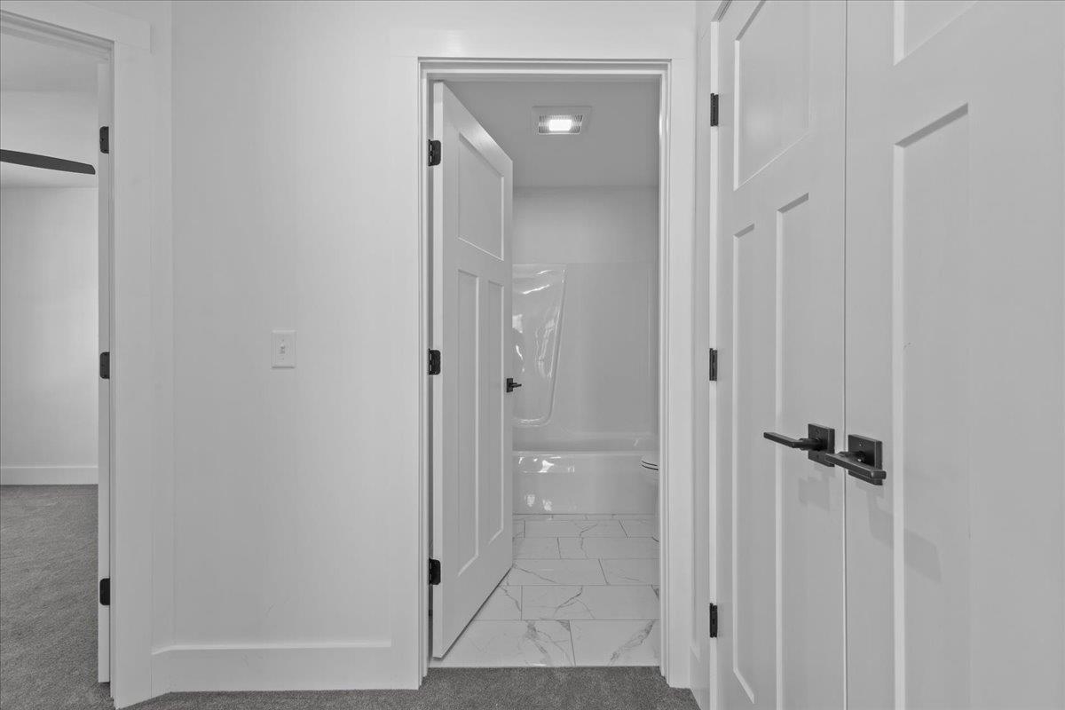 206 Dale Road, Unit 206 Burlington, VT 05408 - Photo 25 of 46