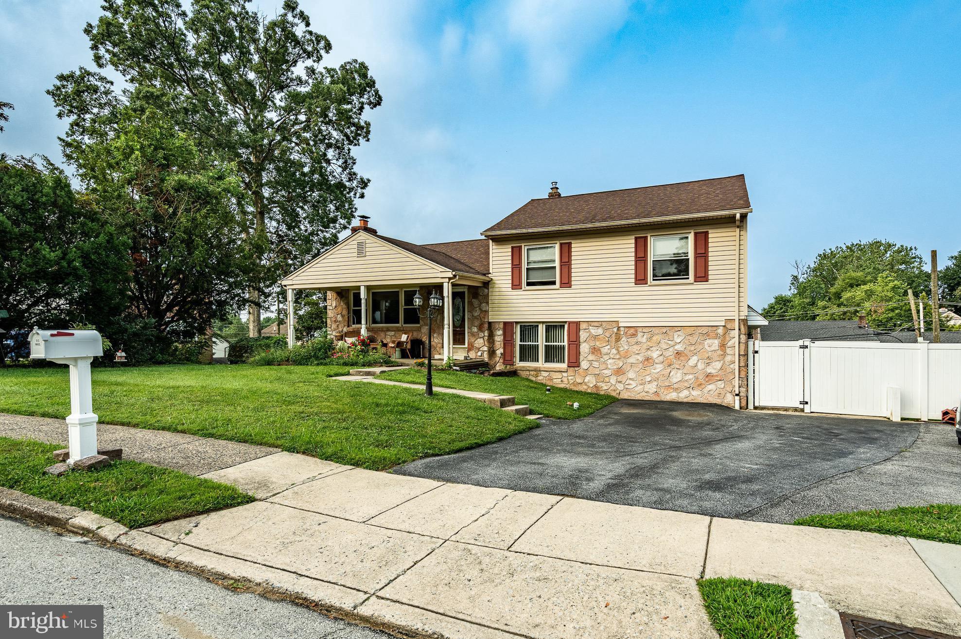 708 Elgin Road Newtown Square, PA 19073 - Photo 2 of 33 Gallery Image 2
