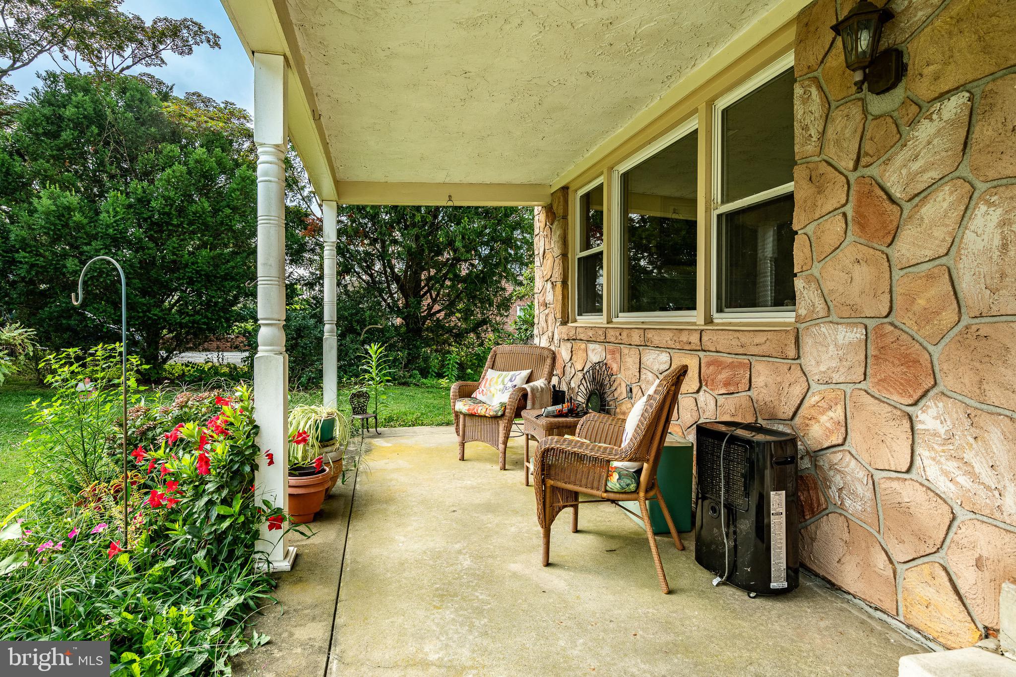 708 Elgin Road Newtown Square, PA 19073 - Photo 3 of 33 Gallery Image 3