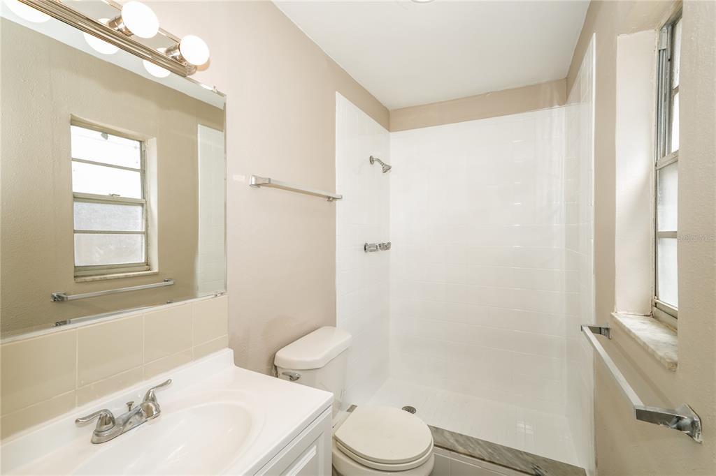 4117 East Okara Road Tampa, FL 33617 - Photo 12 of 16