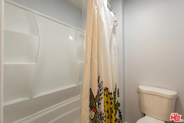 $1,429,000 | 18404 Arminta Street, Reseda, CA 91335