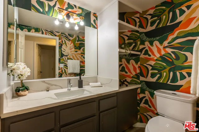 $1,429,000 | 18404 Arminta Street, Reseda, CA 91335