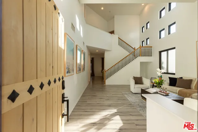 $1,429,000 | 18404 Arminta Street, Reseda, CA 91335