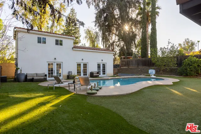 $1,429,000 | 18404 Arminta Street, Reseda, CA 91335