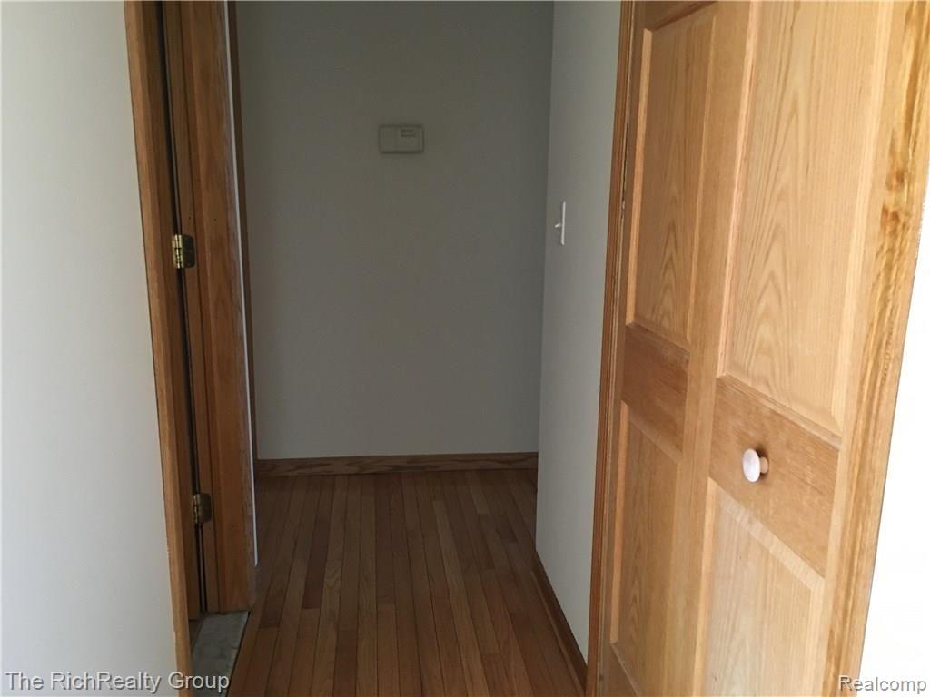 43409 Hanford Road Canton, MI 48187 - Photo 4 of 41