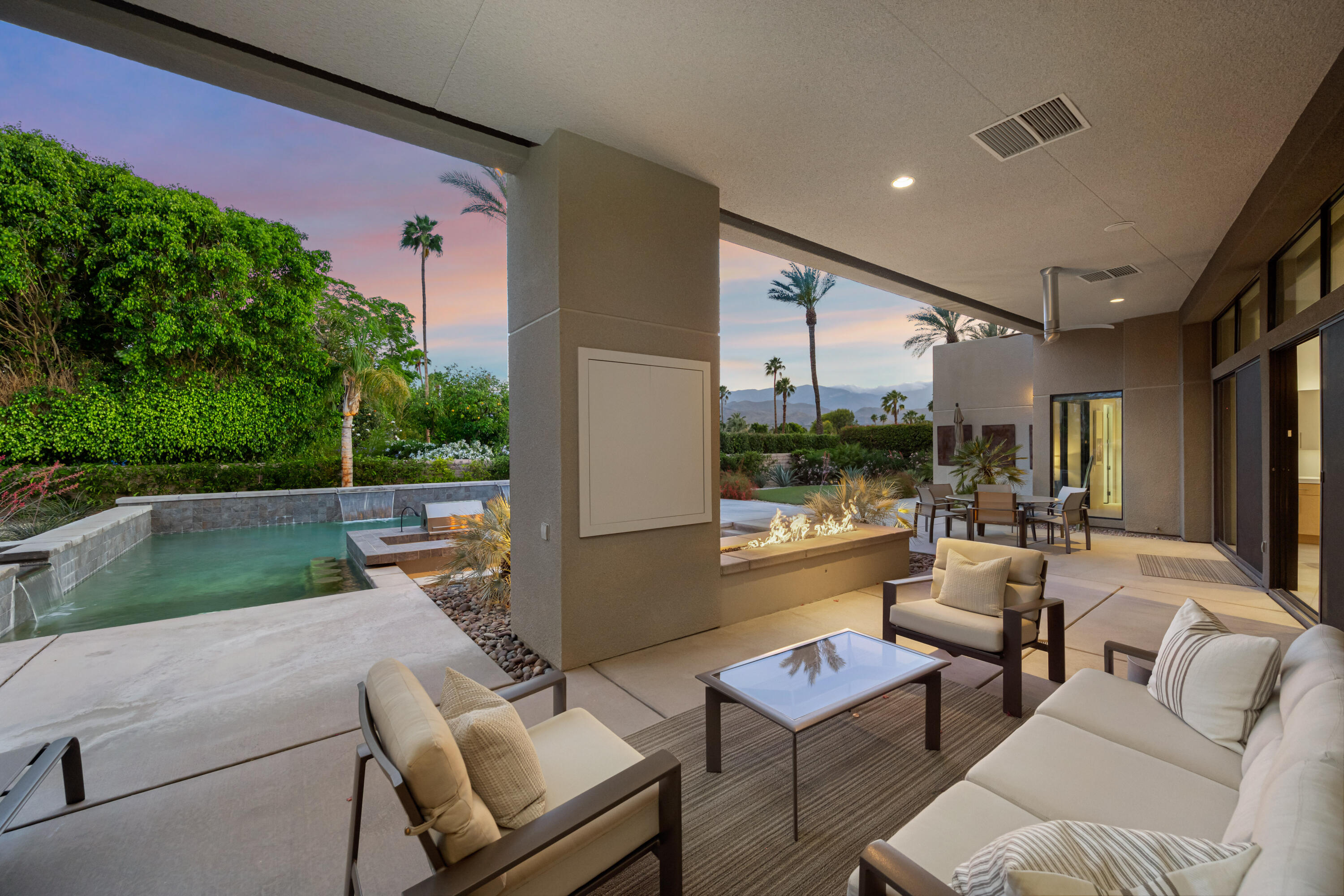 18 Boulder Lane Rancho Mirage, CA 92270 - Photo 30 of 41 a outdoor living space with furniture