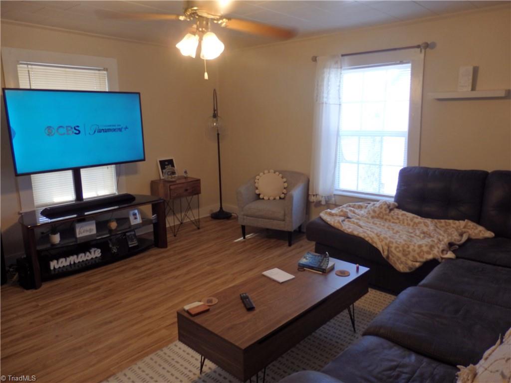 410 Spring Street Denton, NC 27239 - Photo 16 of 16 Livingroom