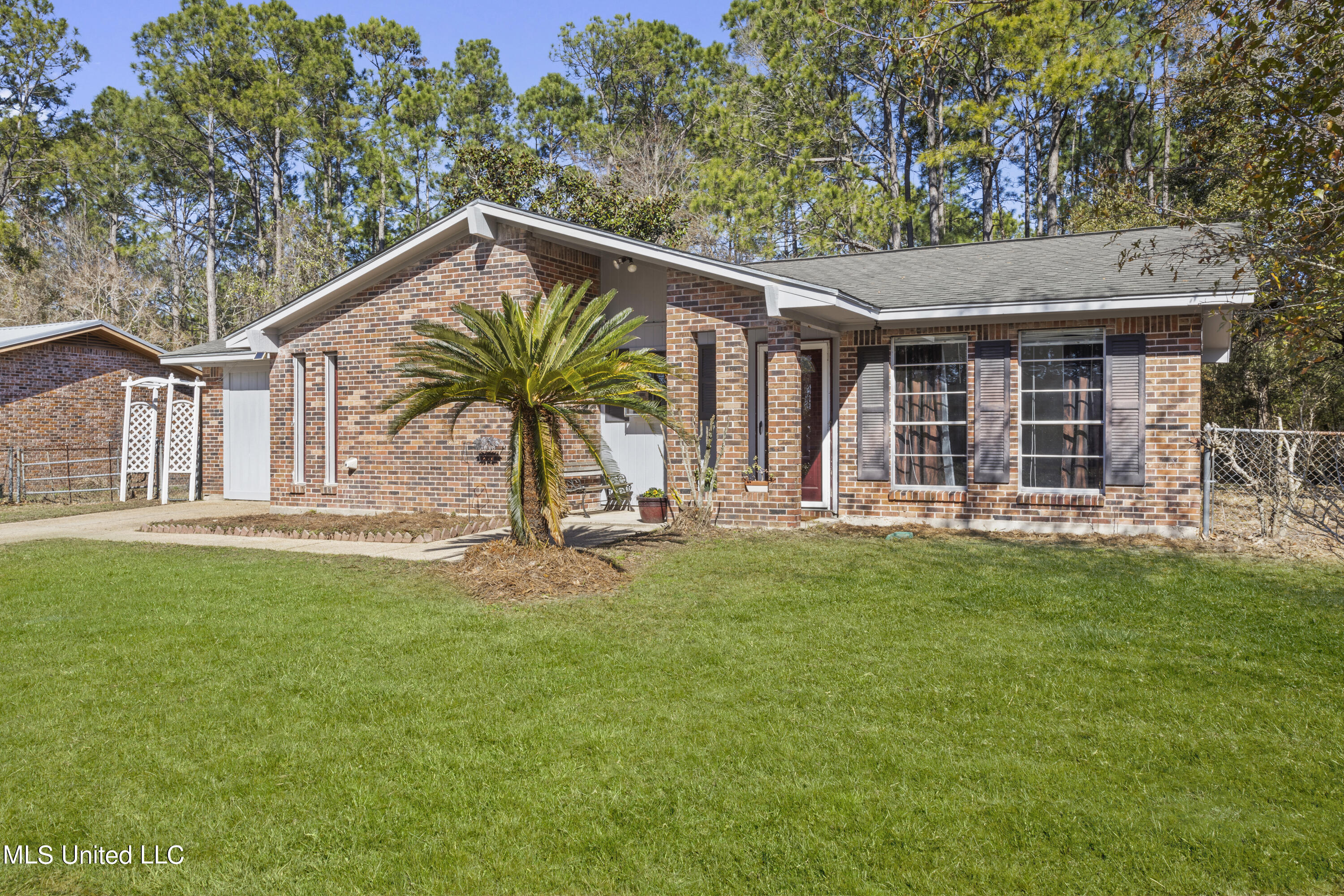1516 Timber Lane Road Gautier, MS 39553 - Photo 2 of 25 002