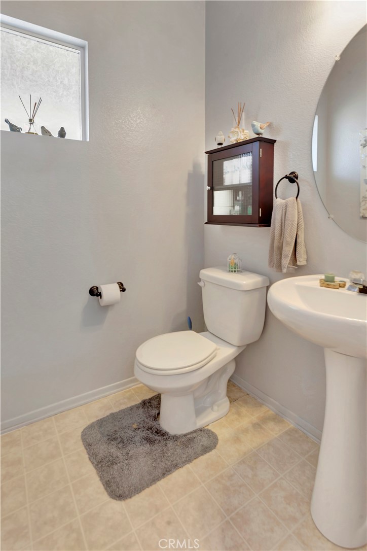 2977 Watermount Street Riverside, CA 92501 - Photo 5 of 24