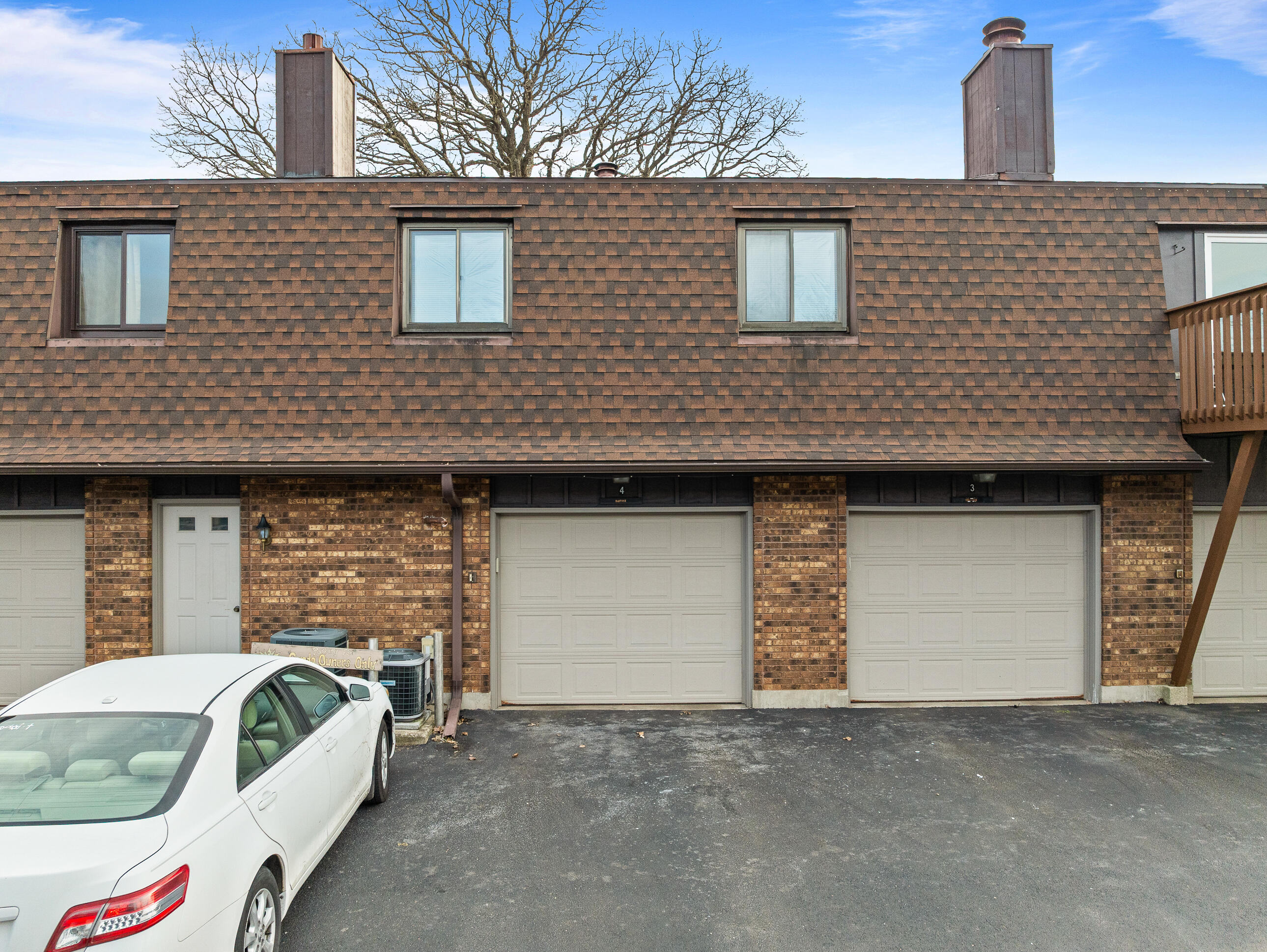 620 Bowers Boulevard, Unit 4 Delavan, WI 53115 - Photo 3 of 27 620 Bowers Blvd, Apt 4-1