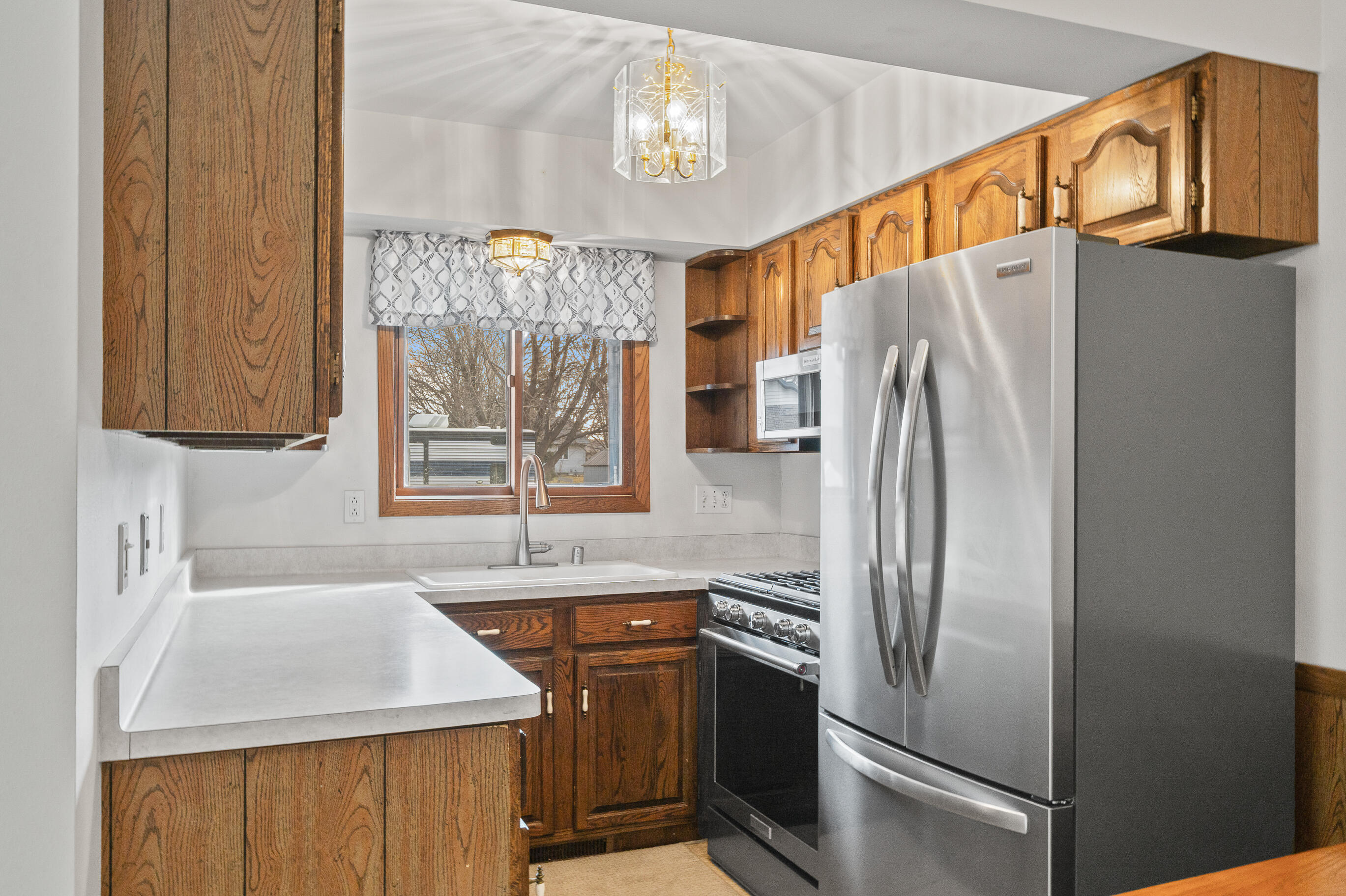 620 Bowers Boulevard, Unit 4 Delavan, WI 53115 - Photo 5 of 27 620 Bowers Blvd, Apt 4-21