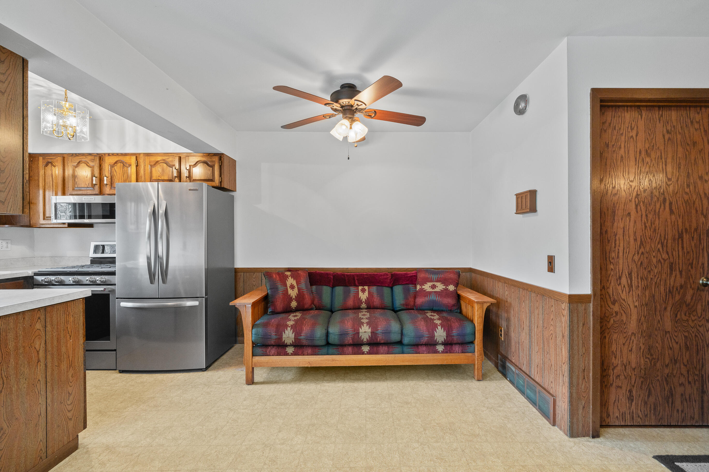620 Bowers Boulevard, Unit 4 Delavan, WI 53115 - Photo 8 of 27 620 Bowers Blvd, Apt 4-18