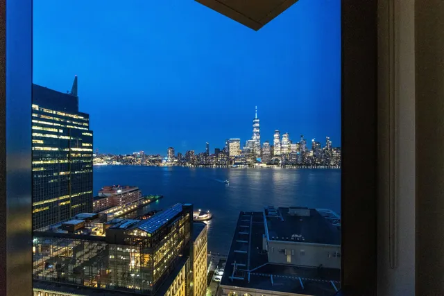 $7,350 | 99 Hudson Street, Unit 2400, Jersey City, NJ 07302