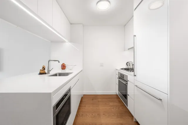 $7,350 | 99 Hudson Street, Unit 2400, Jersey City, NJ 07302