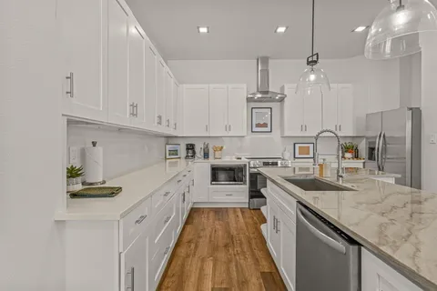 $650,000 | 500 West Sanford Street, Arlington, TX 76011