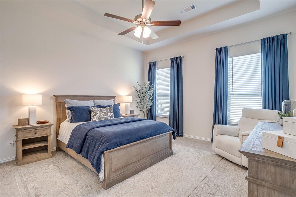 445 Guadalupe Lane Springtown, TX 76082 - Photo 16 of 40 Master bedroom