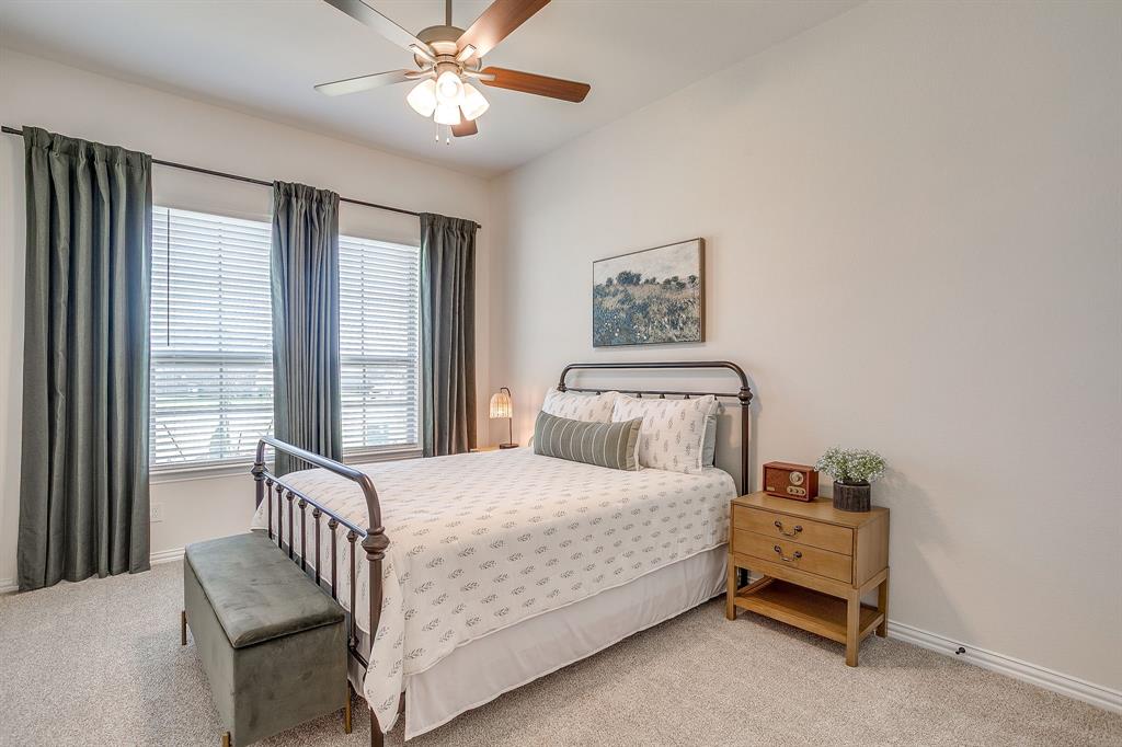 445 Guadalupe Lane Springtown, TX 76082 - Photo 20 of 40 Guest bedroom