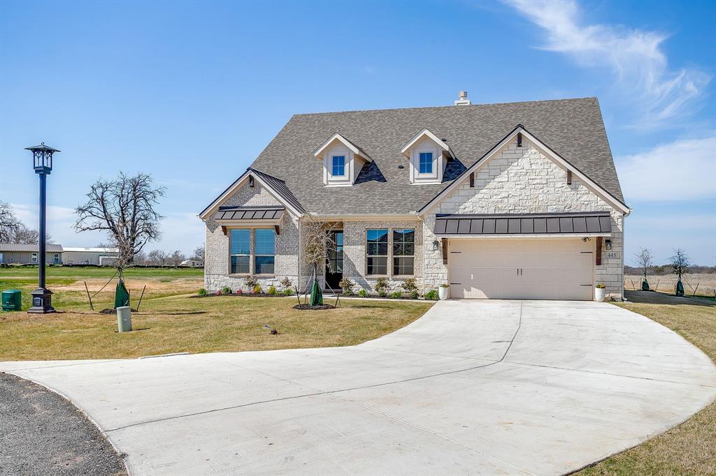 445 Guadalupe Lane Springtown, TX 76082 - Photo 2 of 40