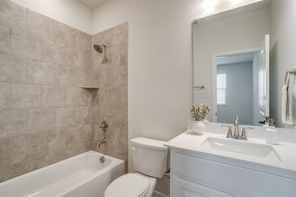 445 Guadalupe Lane Springtown, TX 76082 - Photo 30 of 40 Ensuite bathroom upstairs
