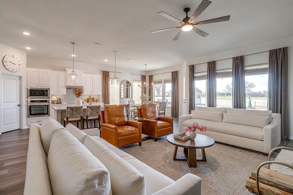 445 Guadalupe Lane Springtown, TX 76082 - Photo 10 of 40 Open Concept living room