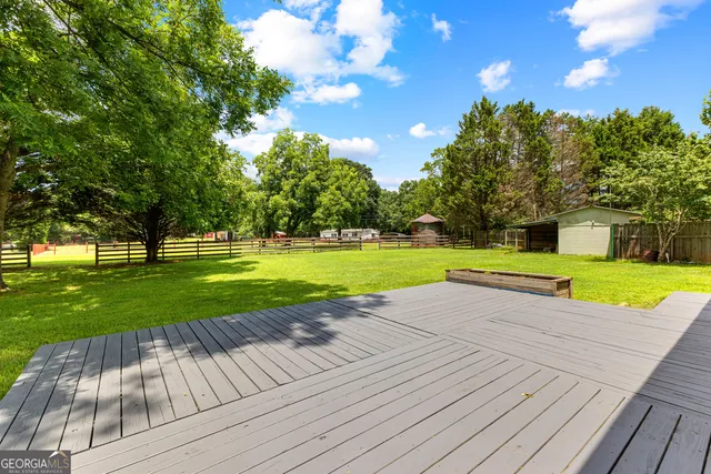 a view of a trees in front of a house