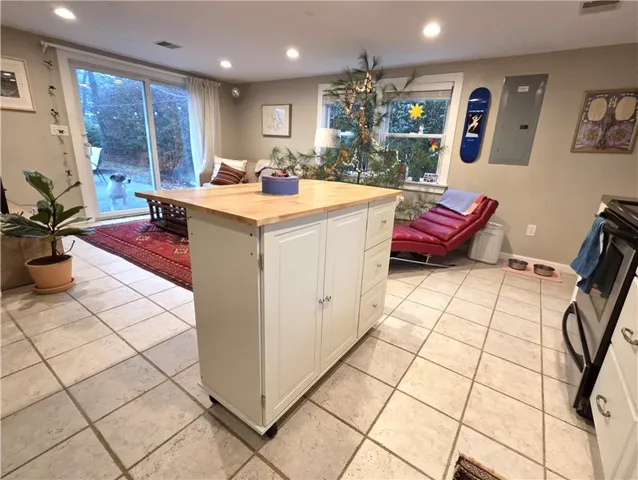 $3,000 | 78 Nautilus Street, Jamestown, RI 02835