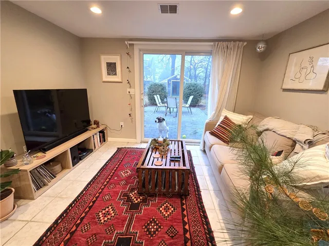 $3,000 | 78 Nautilus Street, Jamestown, RI 02835