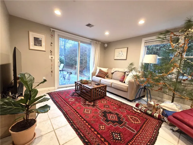 $3,000 | 78 Nautilus Street, Jamestown, RI 02835