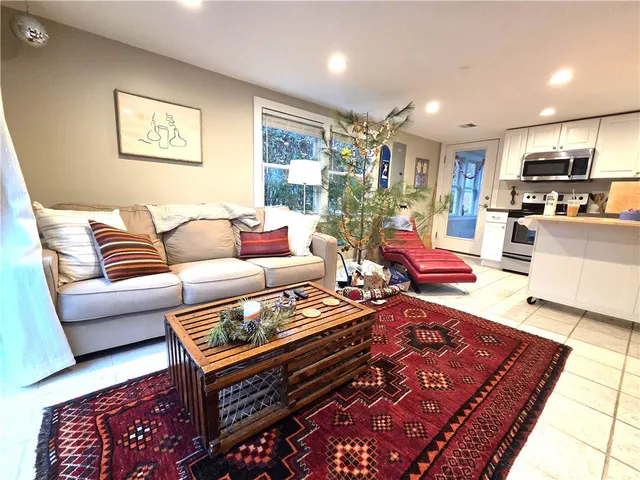 $3,000 | 78 Nautilus Street, Jamestown, RI 02835