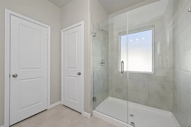 a view of a back yard