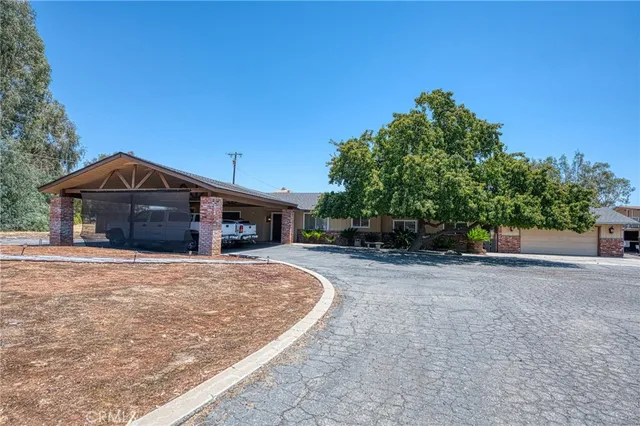 $865,000 | 5400 Amber Avenue, Clovis, CA 93619