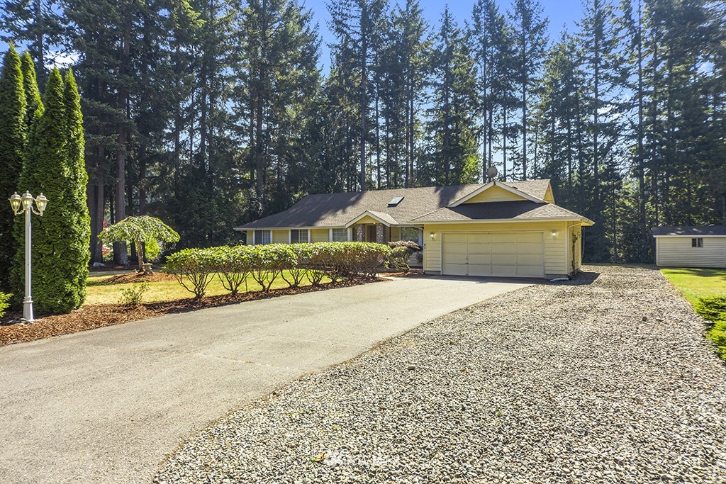 1279 Southwest Station Circle Road Port Orchard, WA 98367 - Photo 2 of 24 Gallery Image 2