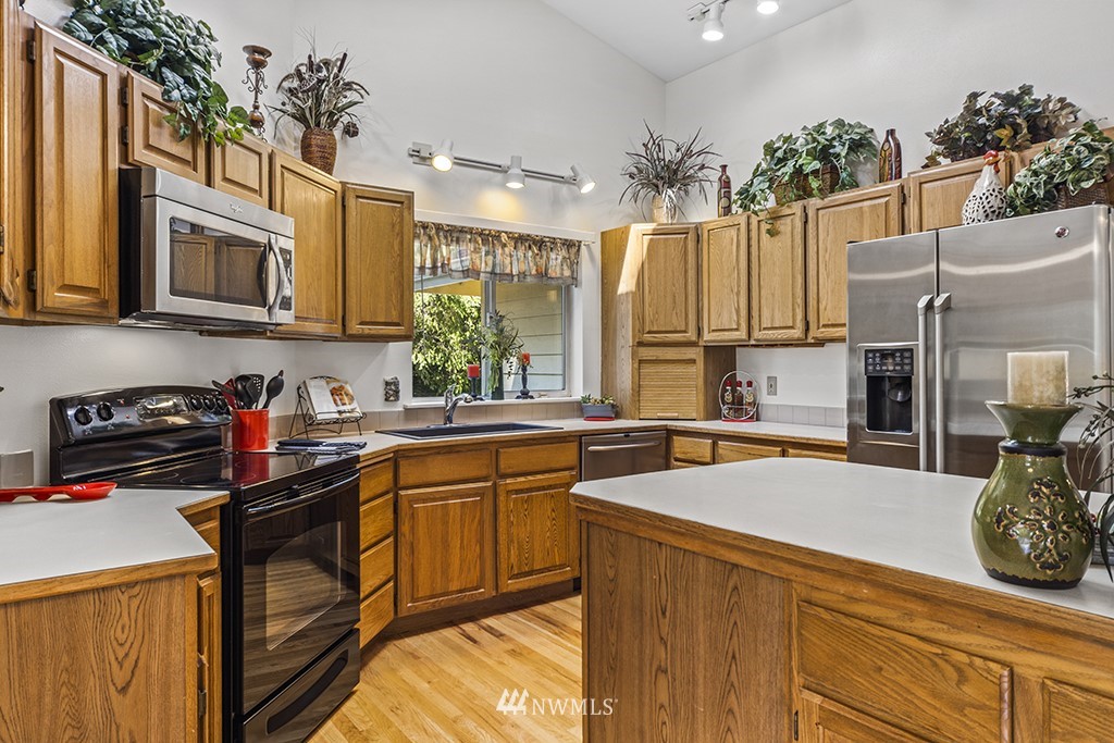 1279 Southwest Station Circle Road Port Orchard, WA 98367 - Photo 14 of 24 Gallery Image 14
