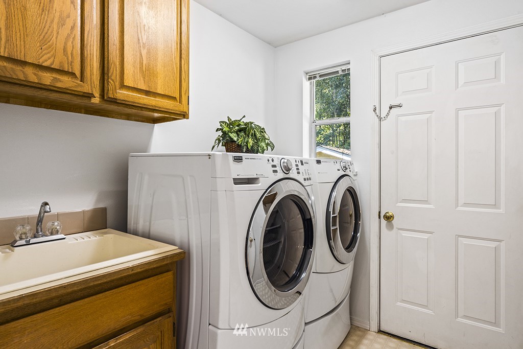1279 Southwest Station Circle Road Port Orchard, WA 98367 - Photo 16 of 24 Gallery Image 16