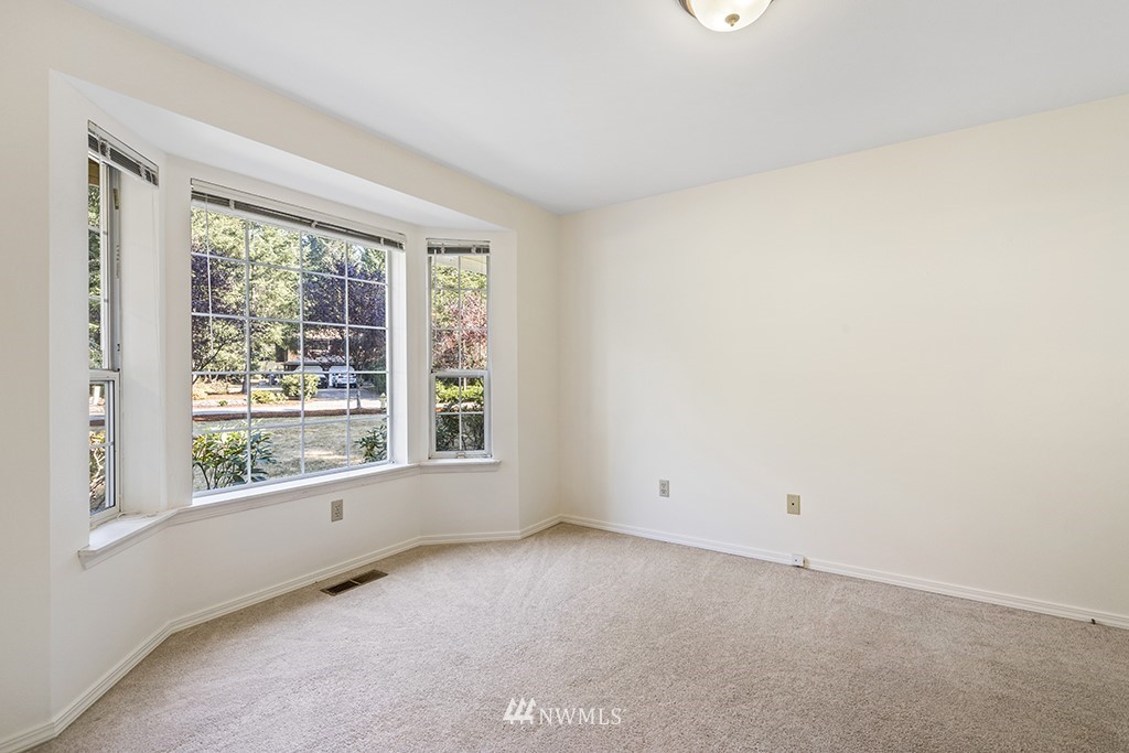1279 Southwest Station Circle Road Port Orchard, WA 98367 - Photo 8 of 24 Gallery Image 8