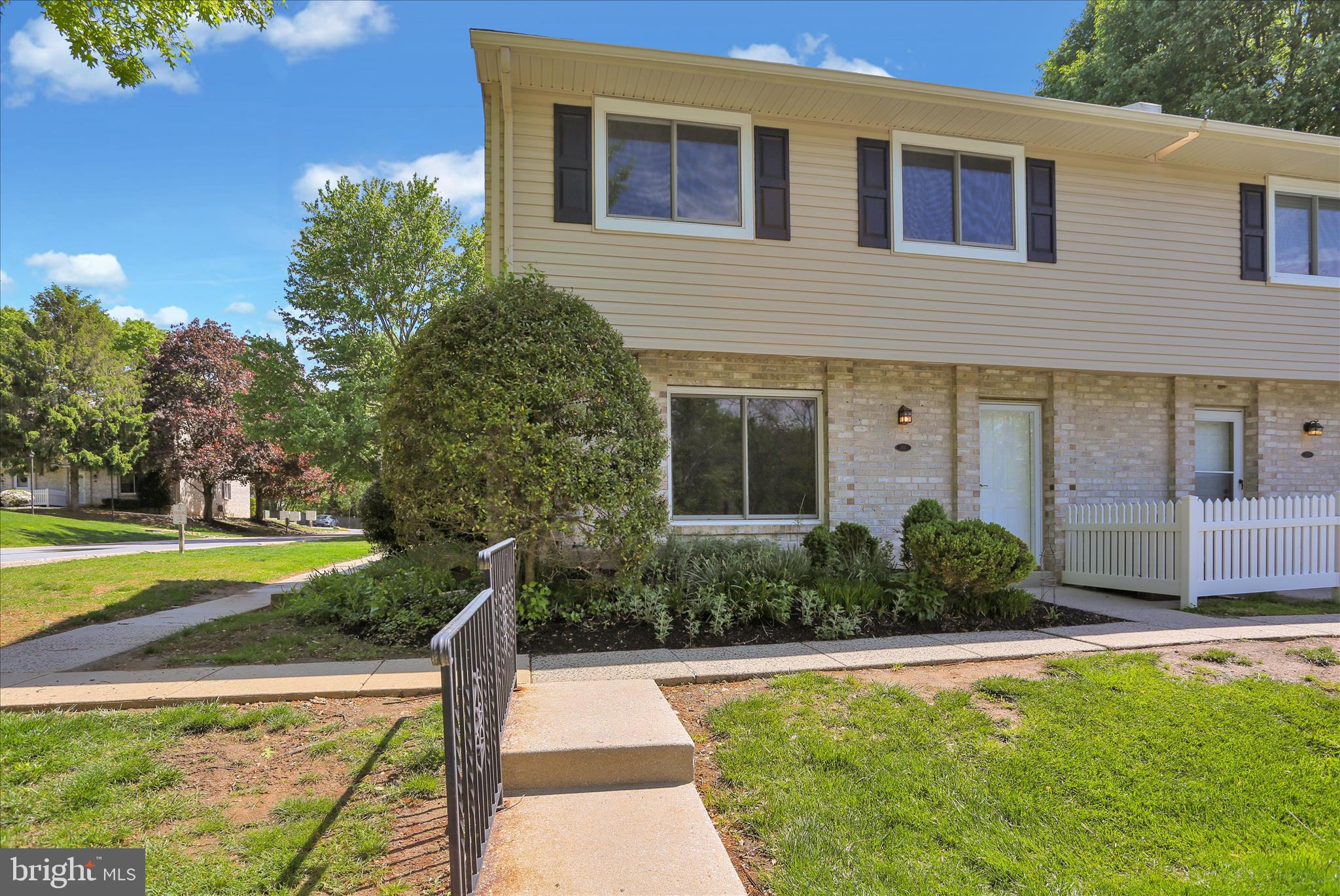 301 Village Walk, Unit 301 Exton, PA 19341 - Photo 4 of 31 Exterior
