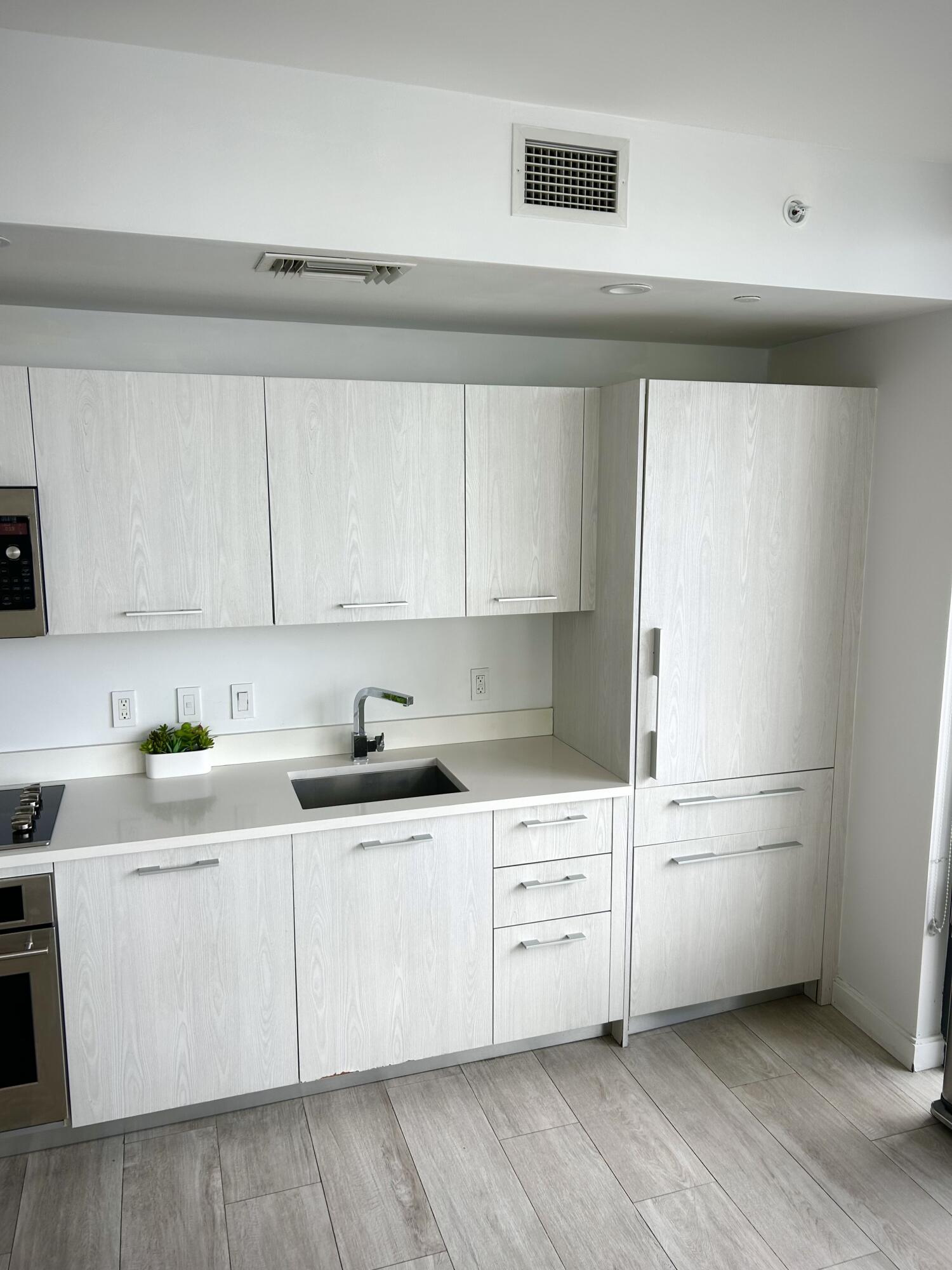 55 Southwest 9th Street, Unit 2508 Miami, FL 33130 - Photo 24 of 85 IMG_8140_Converted_202603010735323532