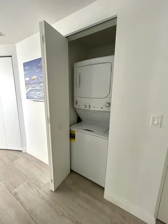 $4,995 | 55 Southwest 9th Street, Unit 2508, Miami, FL 33130