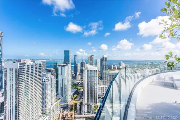 $4,995 | 55 Southwest 9th Street, Unit 2508, Miami, FL 33130