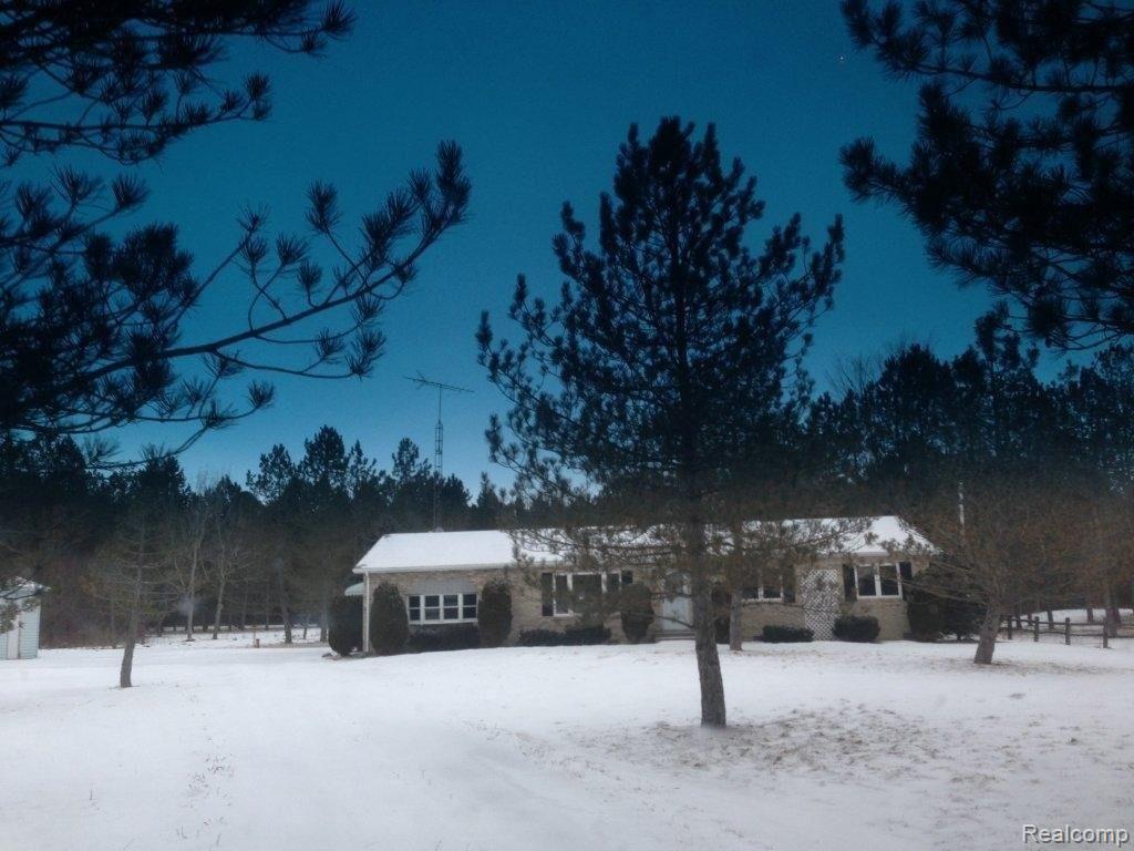 7110 Hewitt Road Jeddo, MI 48032 - Photo 1 of 12 IMG_0548.jpg