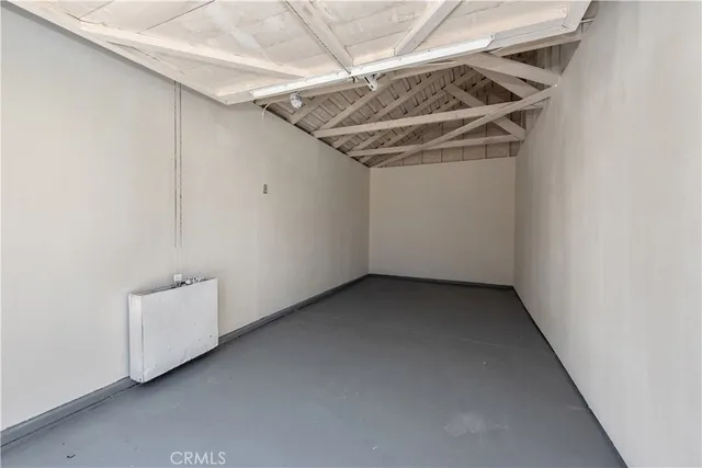 a view of utility room